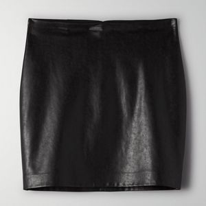 WILFRED Aritzia Oracle Black High Waist Vegan Leather Mini Skirt - Size XXS, 00